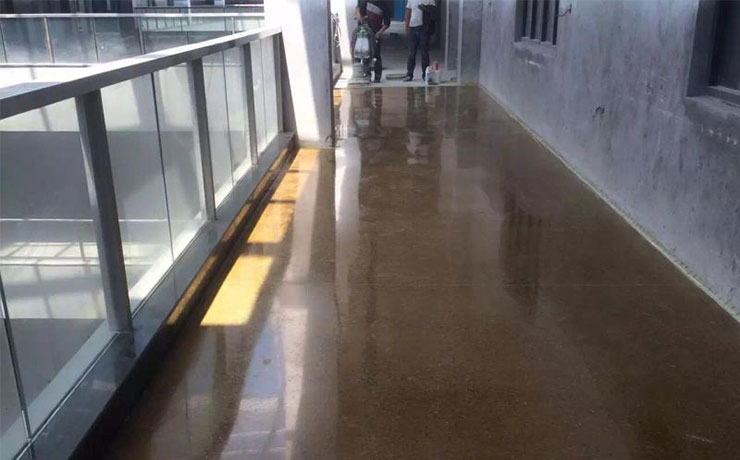 金潤(rùn)彩色鋼化地坪